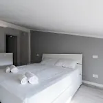 Apartment Maxi House