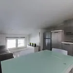 Apartment Maxi House