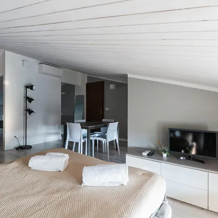 Maxi House Appartement Desenzano del Garda